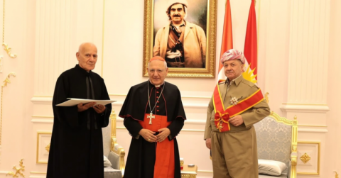 رئيس إقليم كوردستان يهنئ الرئيس بارزاني بمناسبة تقلد سيادته وسام البابا