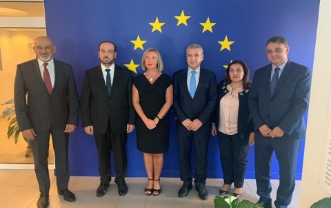 وفد هيئة التفاوض يلتقي مفوضة الاتحاد الأوربي في نيويورك