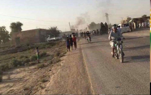 Xwepêşindan li Dêre Zorê li dijî HSDê derketin