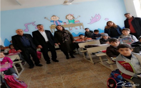 منظمة هولير للحزب الديمقراطي الكوردستاني – سوريا توزع لوزام مدرسية على طلبة كوردستان سوريا