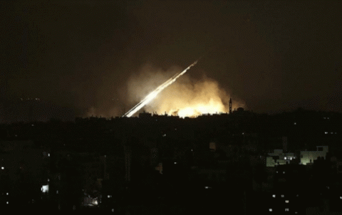 نظام الأسد يعلن تصدي دفاعاته الجوية لـ 