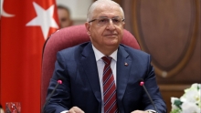 وزير الدفاع التركي: لا خطط لانسحاب قواعدنا من سوريا