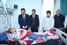 ممثلاً عن رئيس الحكومة.. وزير الصحة يتفقد جرحى حادث كركوك المأساوي في مستشفيات أربيل