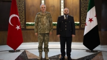 وزير الدفاع السوري ورئيس الأركان التركي يبحثان تعزيز التعاون الدفاعي بين البلدين
