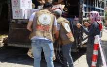 Dezgeha Xêrxwaziya Barzanî li Şeranê alîkariya malbatên vegeryayî dike