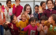 Keçeke bajarê Efrînê ji bo wergirtina Xelata Aştiyê ya zarokan hate hilbijartin