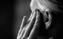 الصداع النصفي يخفي مرضا لا دواء له لدى النساء مع التقدم في العمر