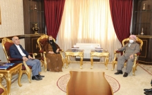 الرئیس مسعود بارزاني یستقبل ابنة المناضل الراحل كنعان عكيد وزوجها